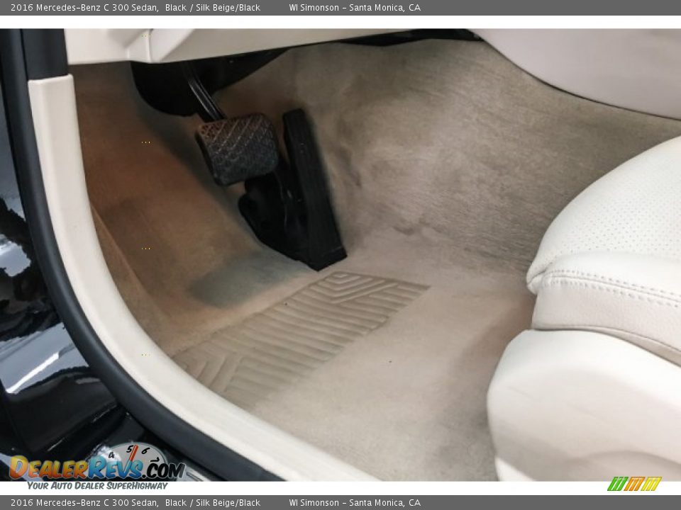 2016 Mercedes-Benz C 300 Sedan Black / Silk Beige/Black Photo #22