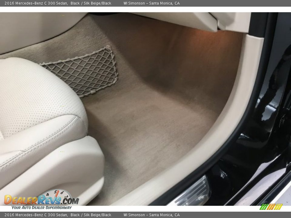 2016 Mercedes-Benz C 300 Sedan Black / Silk Beige/Black Photo #28