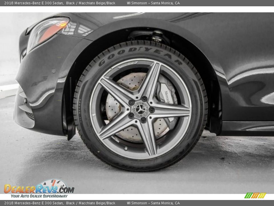 2018 Mercedes-Benz E 300 Sedan Black / Macchiato Beige/Black Photo #9