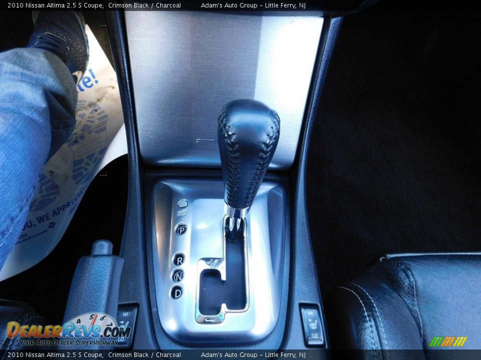 2010 Nissan Altima 2.5 S Coupe Crimson Black / Charcoal Photo #32