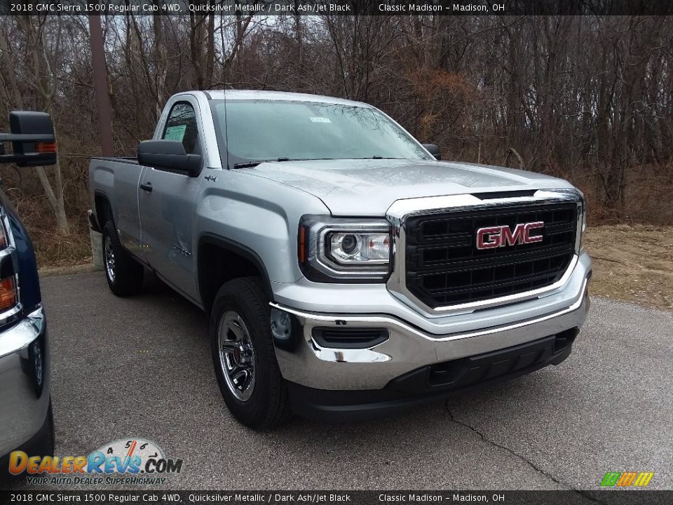Front 3/4 View of 2018 GMC Sierra 1500 Regular Cab 4WD Photo #3