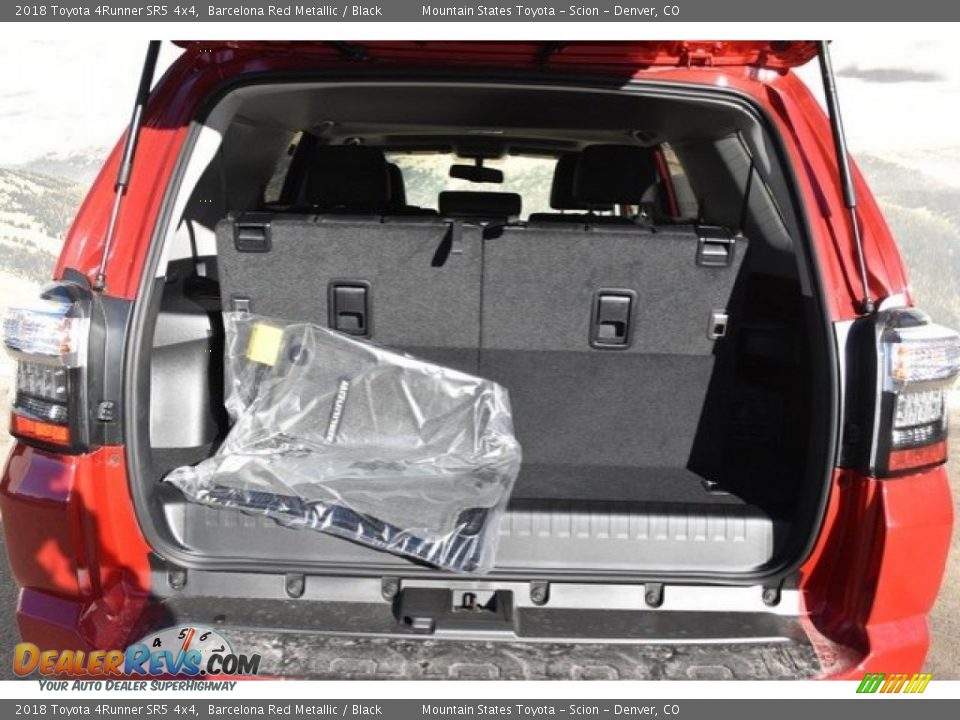2018 Toyota 4Runner SR5 4x4 Barcelona Red Metallic / Black Photo #32