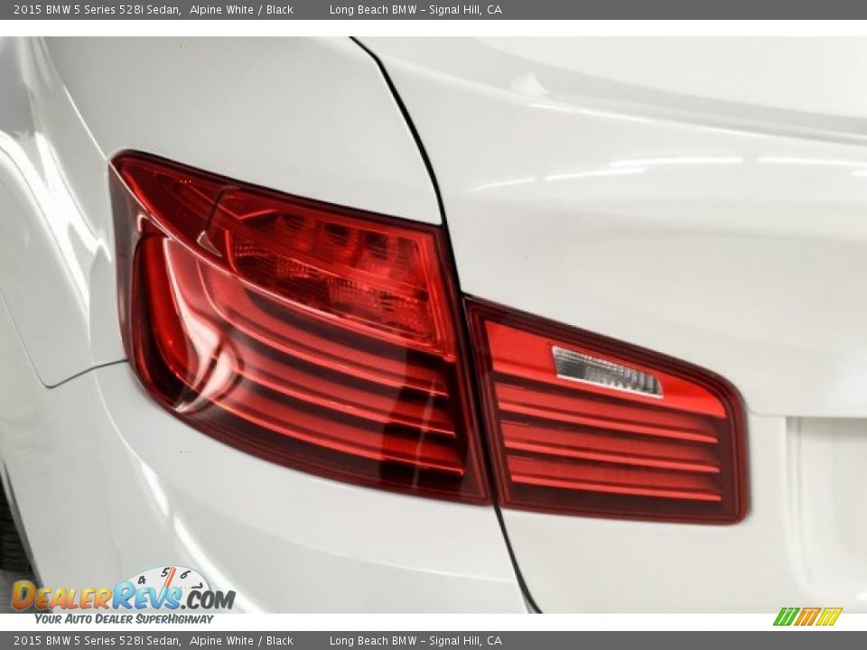 2015 BMW 5 Series 528i Sedan Alpine White / Black Photo #32