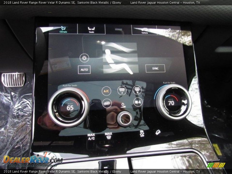 2018 Land Rover Range Rover Velar R Dynamic SE Santorini Black Metallic / Ebony Photo #33