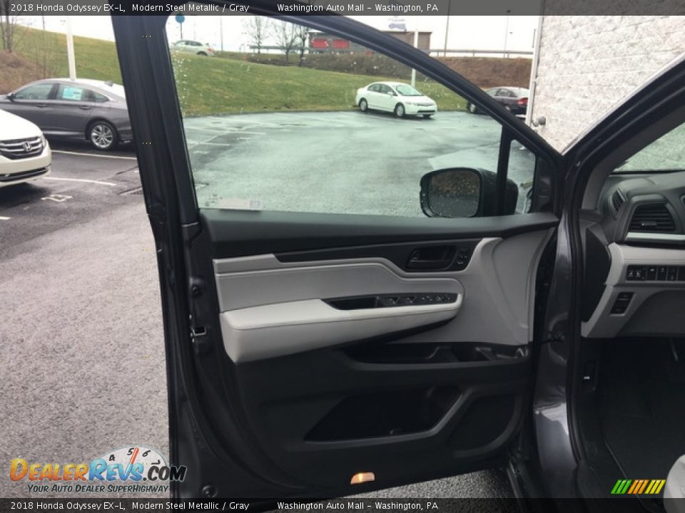 2018 Honda Odyssey EX-L Modern Steel Metallic / Gray Photo #10