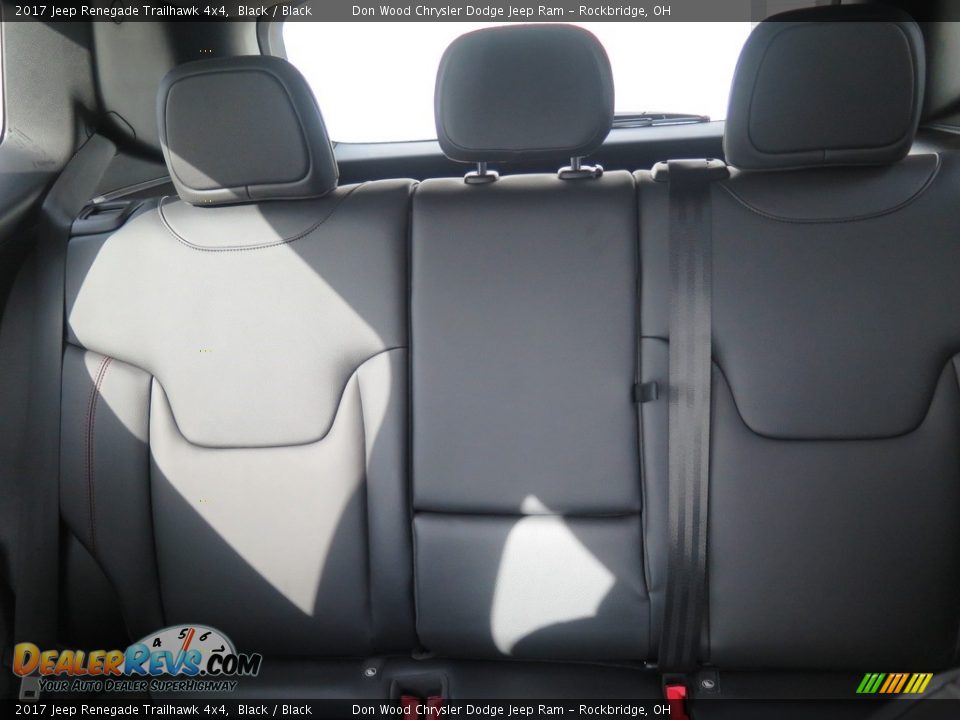 2017 Jeep Renegade Trailhawk 4x4 Black / Black Photo #20