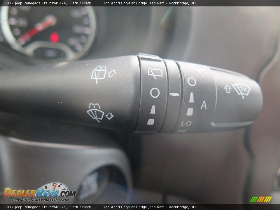 2017 Jeep Renegade Trailhawk 4x4 Black / Black Photo #31