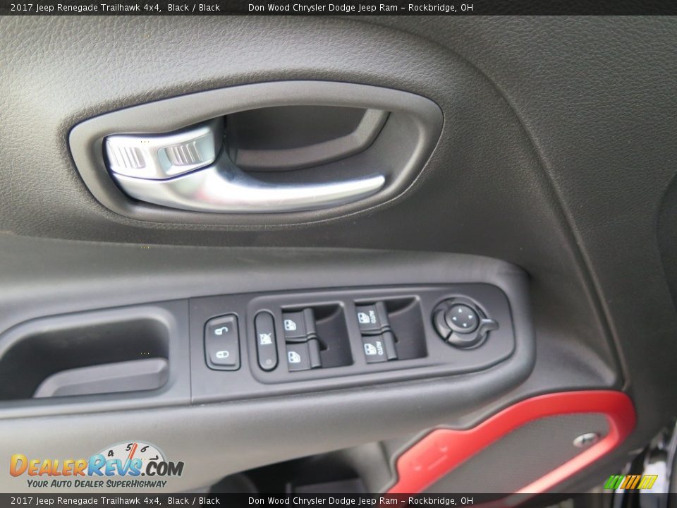 2017 Jeep Renegade Trailhawk 4x4 Black / Black Photo #32