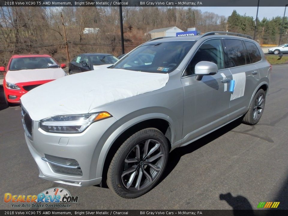 Front 3/4 View of 2018 Volvo XC90 T5 AWD Momentum Photo #5