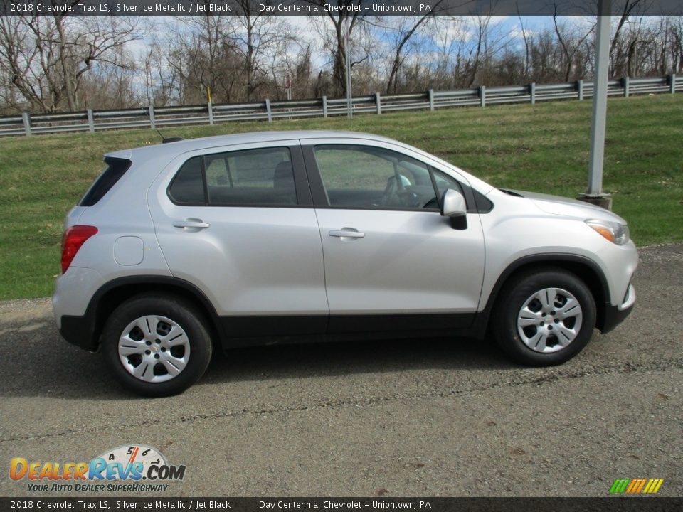 2018 Chevrolet Trax LS Silver Ice Metallic / Jet Black Photo #2