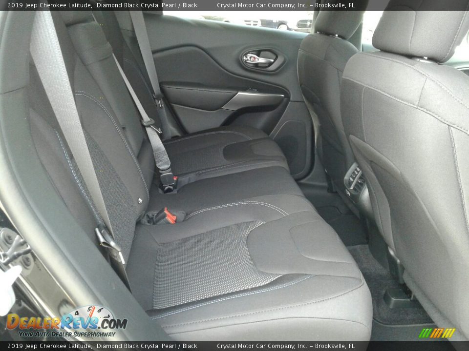 2019 Jeep Cherokee Latitude Diamond Black Crystal Pearl / Black Photo #11