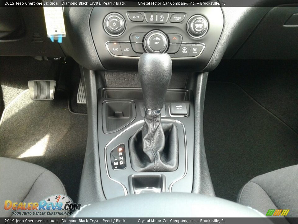 2019 Jeep Cherokee Latitude Shifter Photo #16
