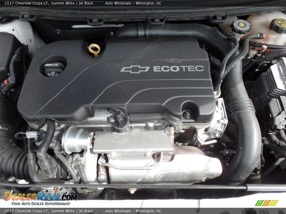 2017 Chevrolet Cruze LT Summit White / Jet Black Photo #6