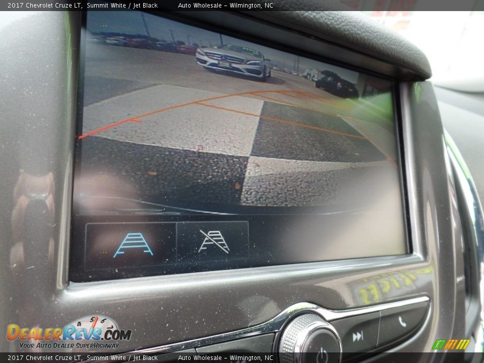 2017 Chevrolet Cruze LT Summit White / Jet Black Photo #18