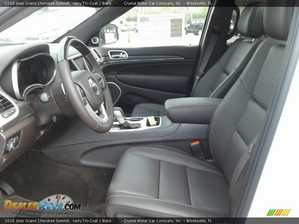 Front Seat of 2018 Jeep Grand Cherokee Summit Photo #9