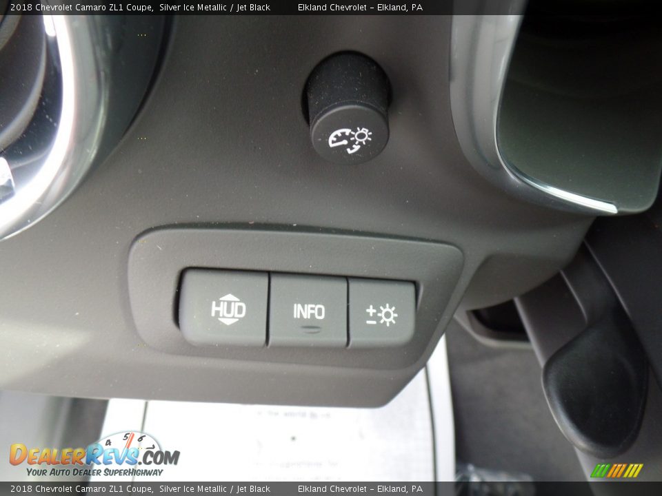 Controls of 2018 Chevrolet Camaro ZL1 Coupe Photo #29