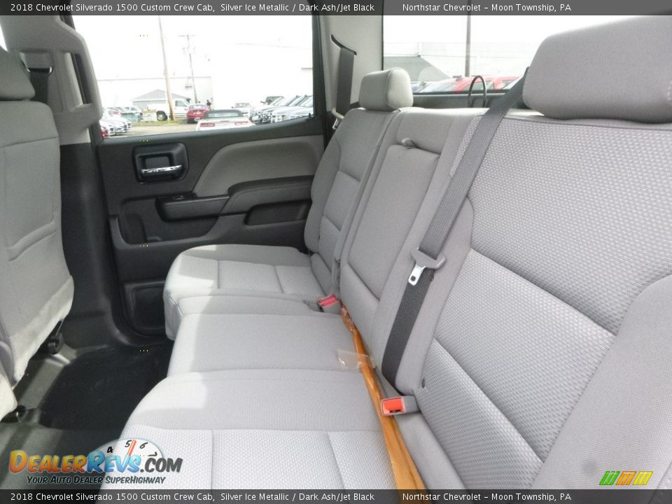 2018 Chevrolet Silverado 1500 Custom Crew Cab Silver Ice Metallic / Dark Ash/Jet Black Photo #13