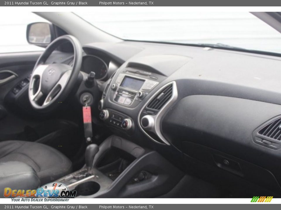 2011 Hyundai Tucson GL Graphite Gray / Black Photo #29