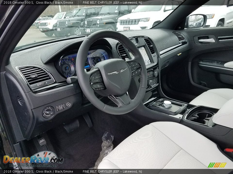 2018 Chrysler 300 S Gloss Black / Black/Smoke Photo #7