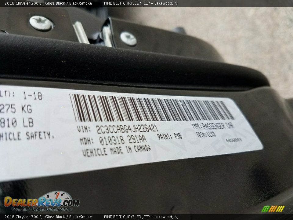 2018 Chrysler 300 S Gloss Black / Black/Smoke Photo #9