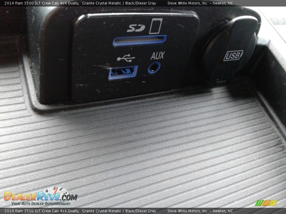 2014 Ram 3500 SLT Crew Cab 4x4 Dually Granite Crystal Metallic / Black/Diesel Gray Photo #29