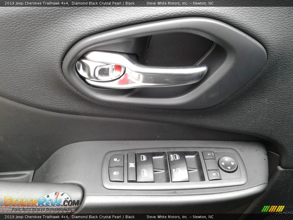 2019 Jeep Cherokee Trailhawk 4x4 Diamond Black Crystal Pearl / Black Photo #9