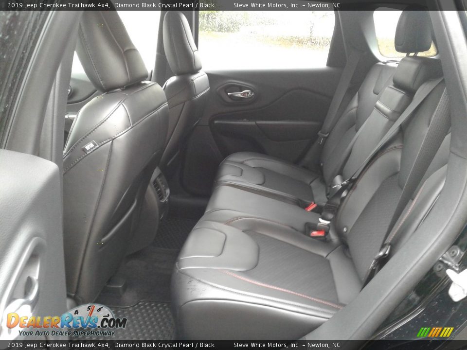 2019 Jeep Cherokee Trailhawk 4x4 Diamond Black Crystal Pearl / Black Photo #11