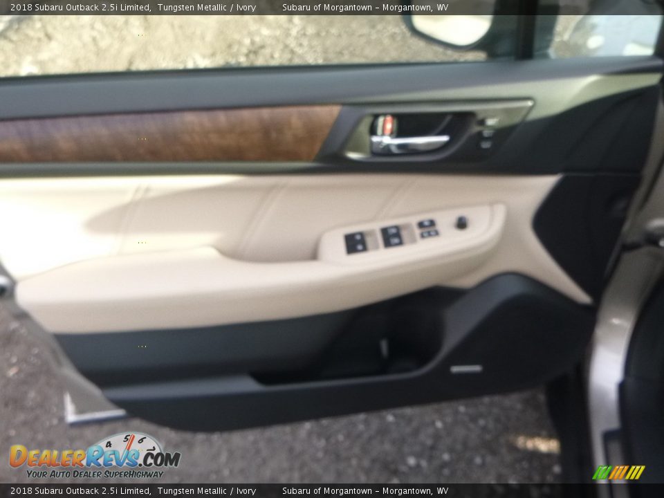 2018 Subaru Outback 2.5i Limited Tungsten Metallic / Ivory Photo #12