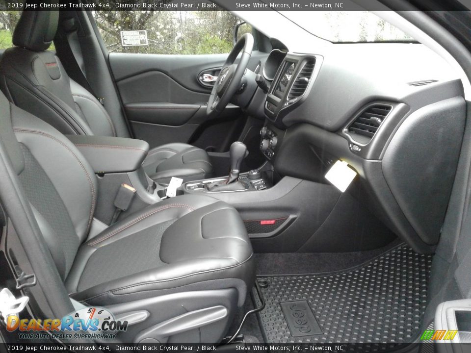 2019 Jeep Cherokee Trailhawk 4x4 Diamond Black Crystal Pearl / Black Photo #14