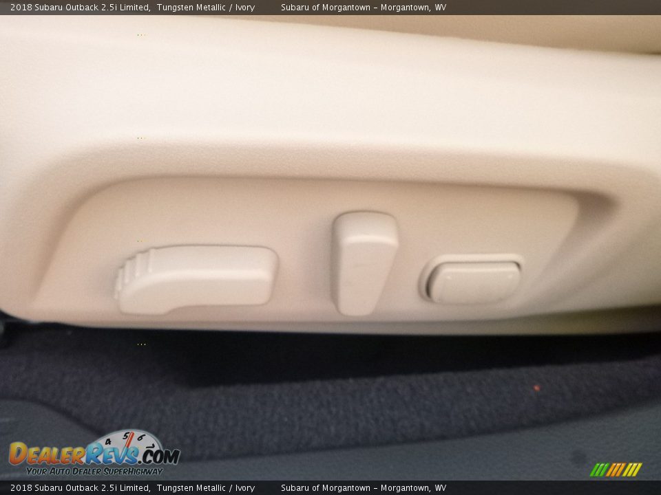 2018 Subaru Outback 2.5i Limited Tungsten Metallic / Ivory Photo #15
