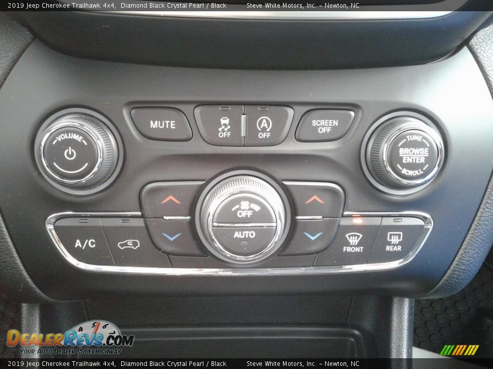 2019 Jeep Cherokee Trailhawk 4x4 Diamond Black Crystal Pearl / Black Photo #24