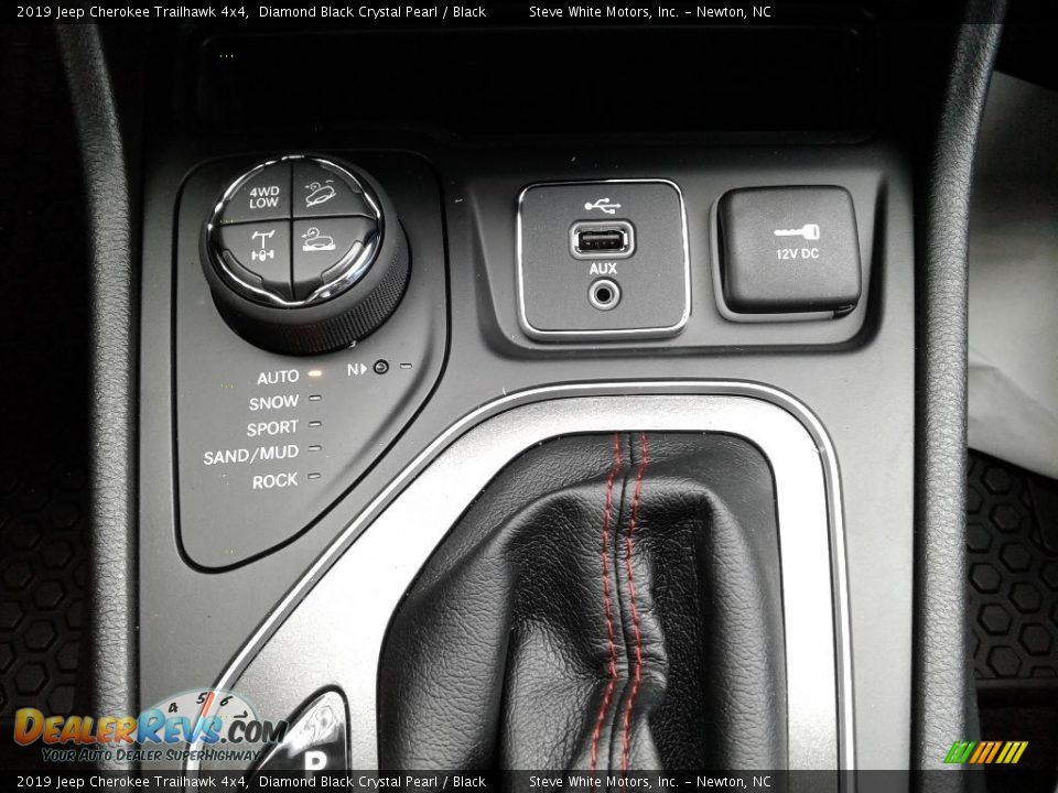 2019 Jeep Cherokee Trailhawk 4x4 Diamond Black Crystal Pearl / Black Photo #25