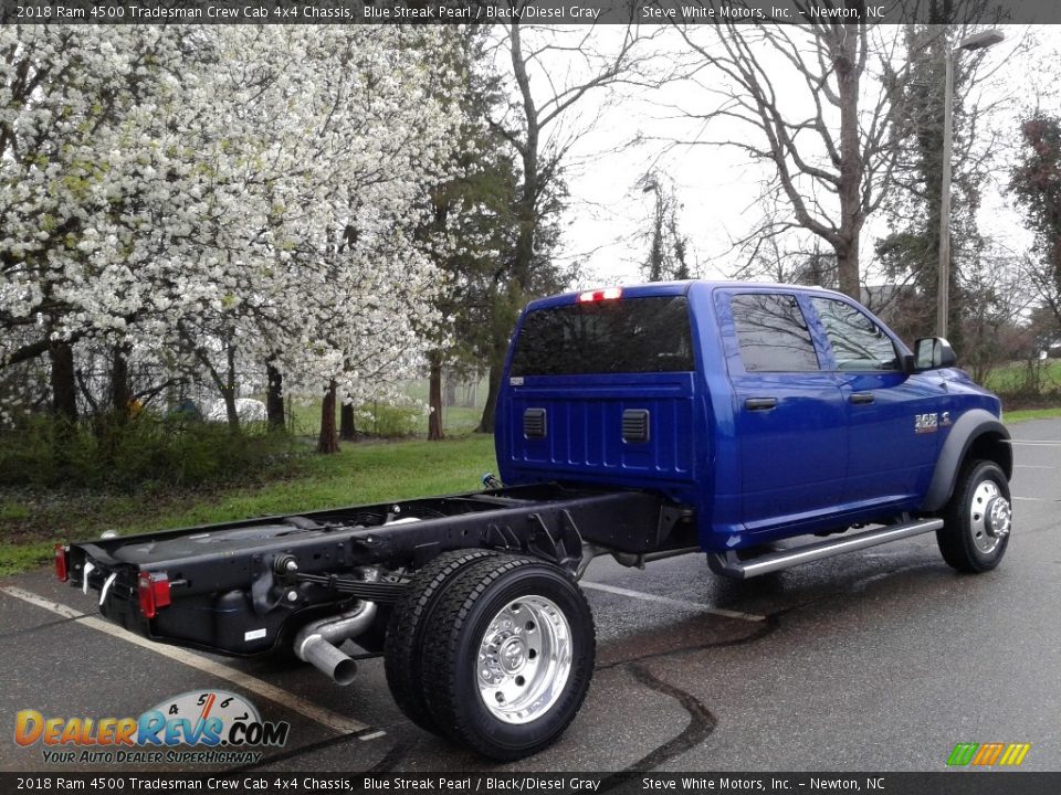 2018 Ram 4500 Tradesman Crew Cab 4x4 Chassis Blue Streak Pearl / Black/Diesel Gray Photo #6