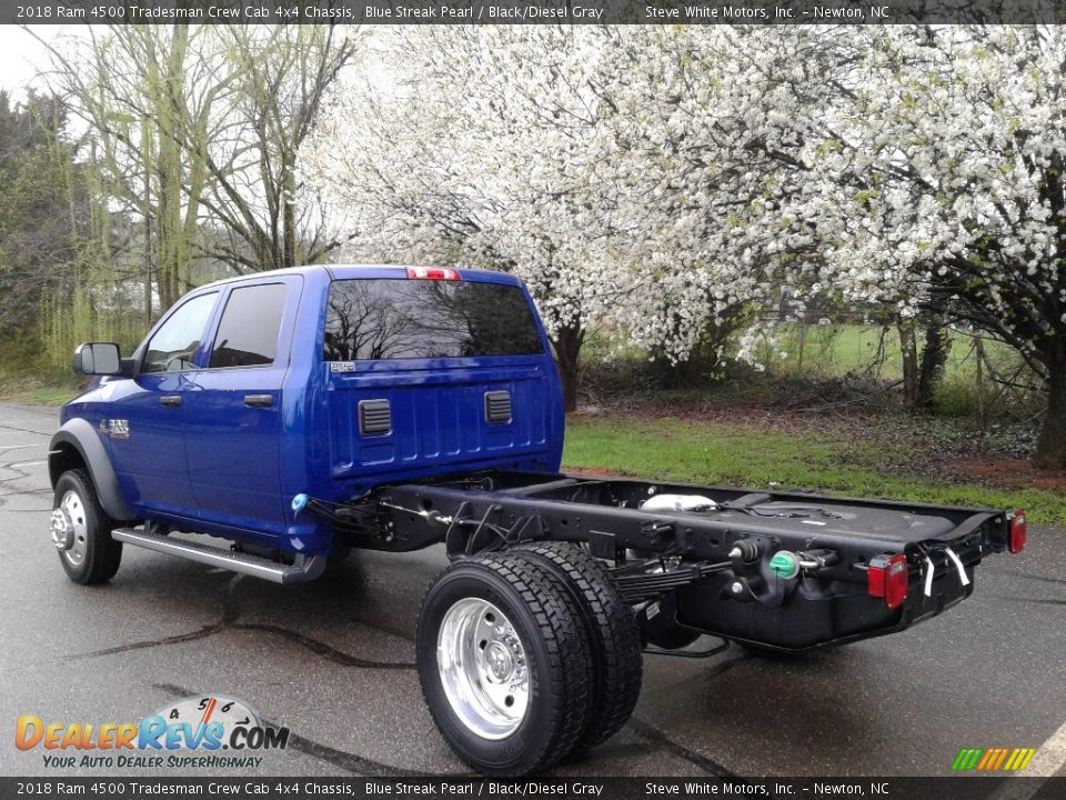 2018 Ram 4500 Tradesman Crew Cab 4x4 Chassis Blue Streak Pearl / Black/Diesel Gray Photo #8