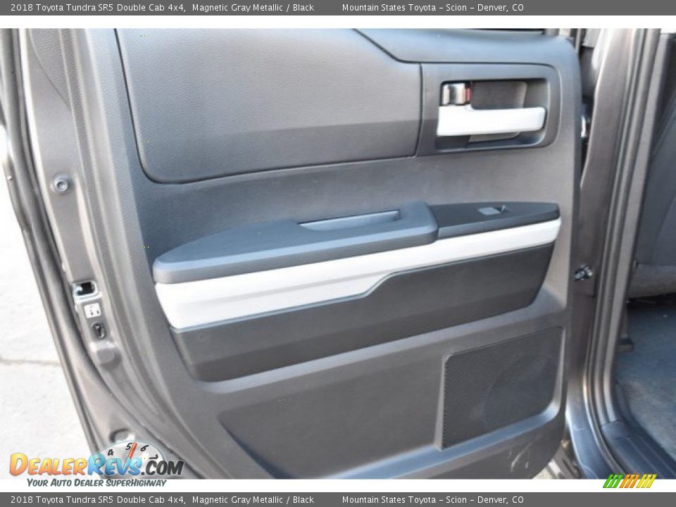 2018 Toyota Tundra SR5 Double Cab 4x4 Magnetic Gray Metallic / Black Photo #17