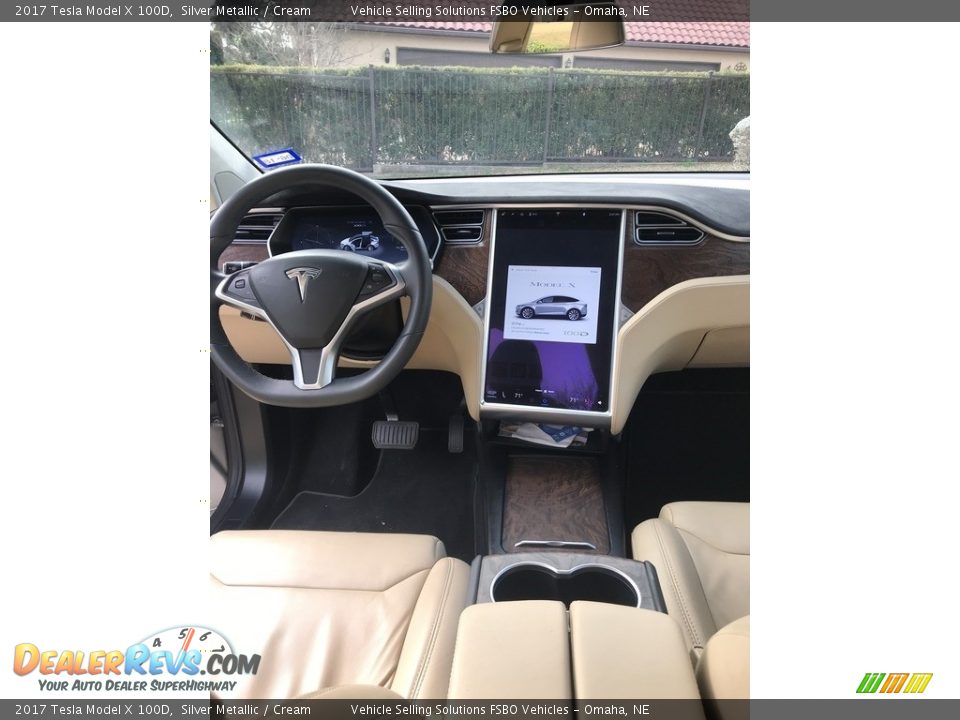 Dashboard of 2017 Tesla Model X 100D Photo #6
