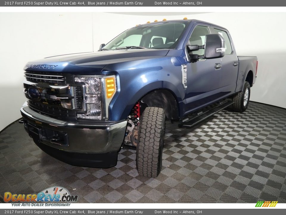 2017 Ford F250 Super Duty XL Crew Cab 4x4 Blue Jeans / Medium Earth Gray Photo #8