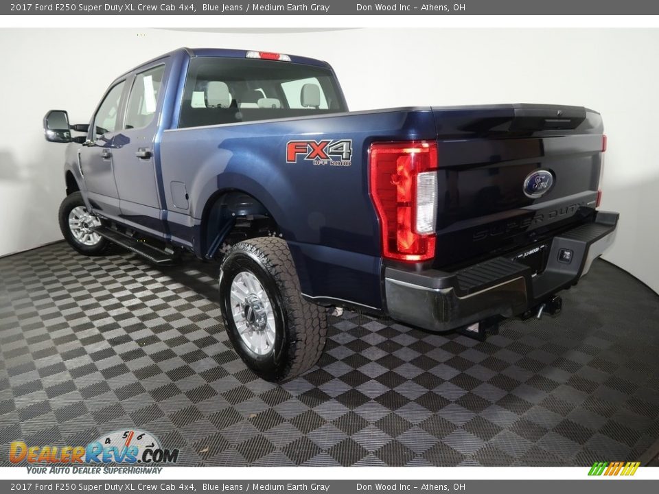 2017 Ford F250 Super Duty XL Crew Cab 4x4 Blue Jeans / Medium Earth Gray Photo #9