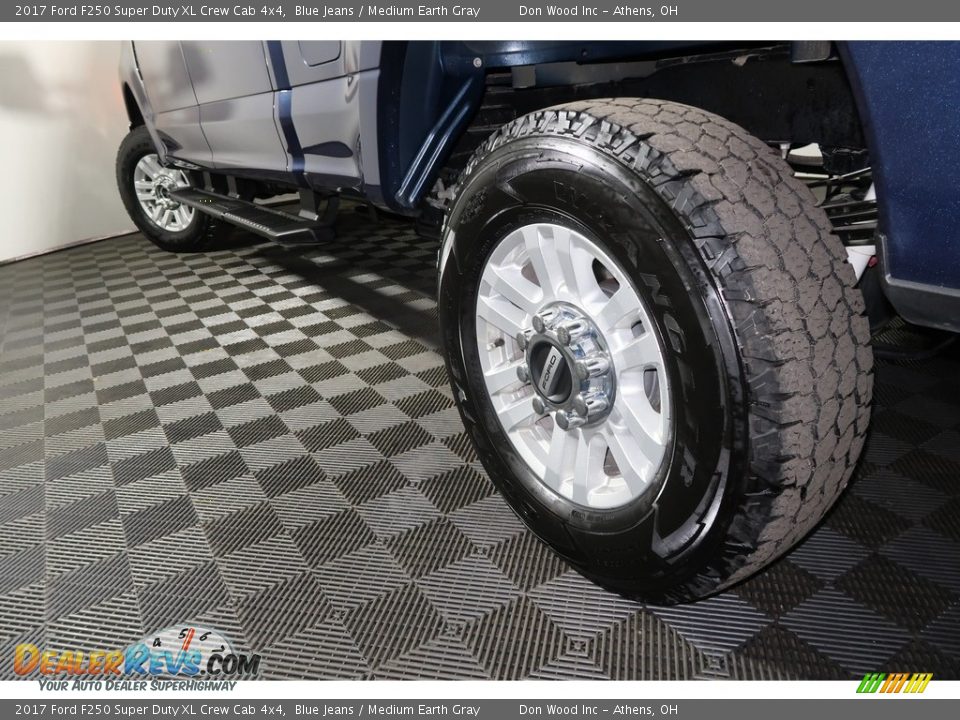 2017 Ford F250 Super Duty XL Crew Cab 4x4 Blue Jeans / Medium Earth Gray Photo #20