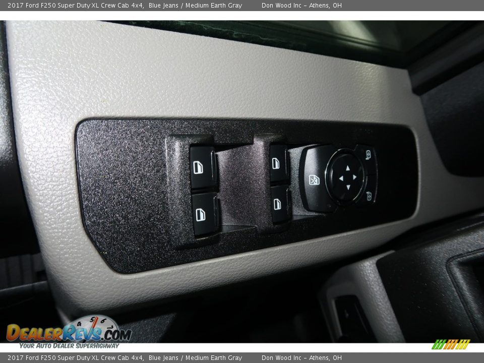2017 Ford F250 Super Duty XL Crew Cab 4x4 Blue Jeans / Medium Earth Gray Photo #31