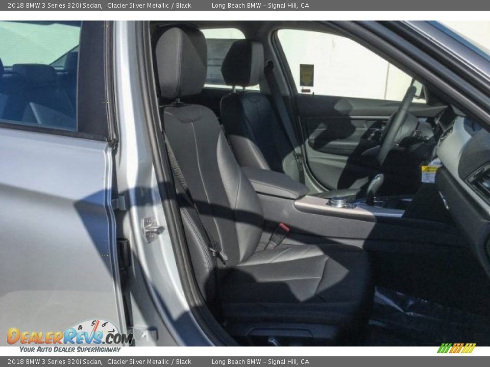 2018 BMW 3 Series 320i Sedan Glacier Silver Metallic / Black Photo #2