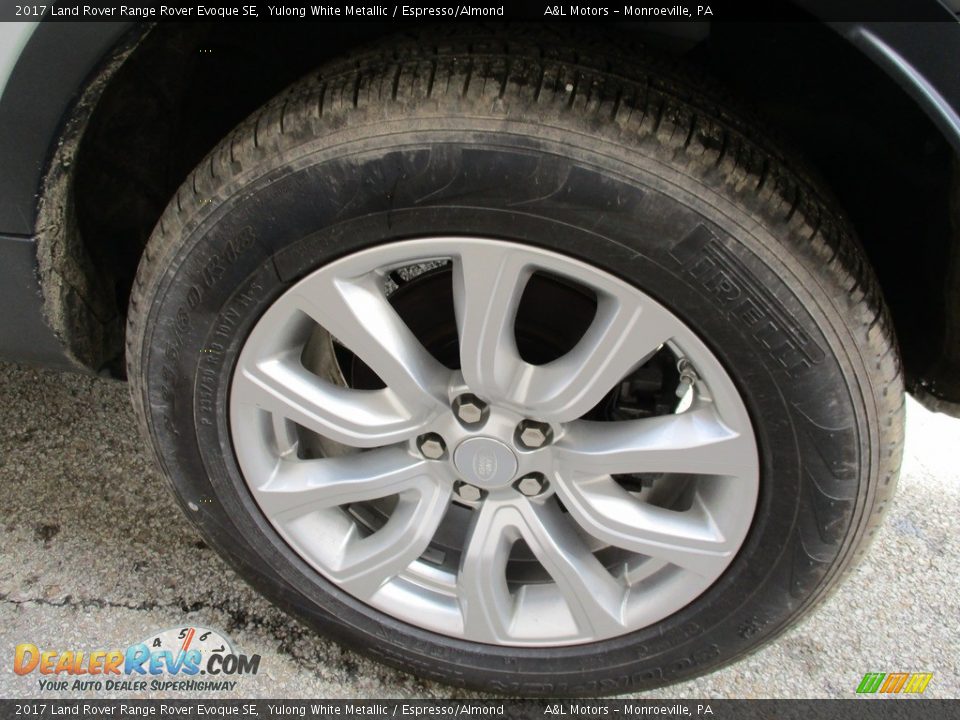 2017 Land Rover Range Rover Evoque SE Yulong White Metallic / Espresso/Almond Photo #9