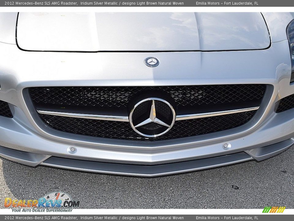 2012 Mercedes-Benz SLS AMG Roadster Iridium Silver Metallic / designo Light Brown Natural Woven Photo #25
