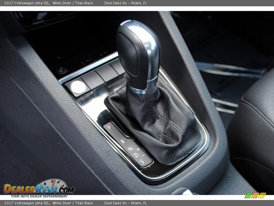 2017 Volkswagen Jetta SEL White Silver / Titan Black Photo #17