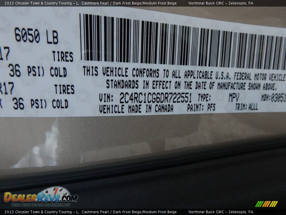 2013 Chrysler Town & Country Touring - L Cashmere Pearl / Dark Frost Beige/Medium Frost Beige Photo #22
