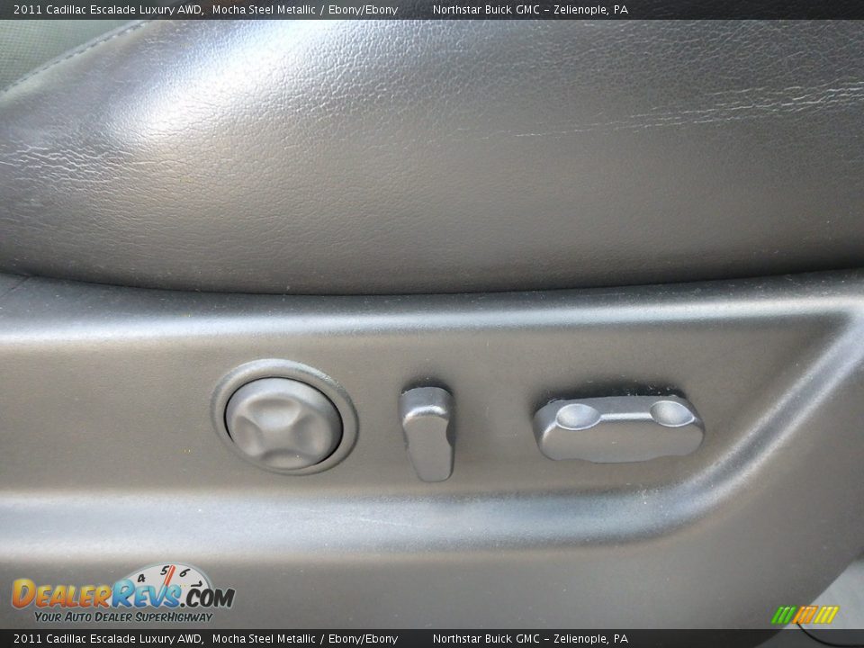 2011 Cadillac Escalade Luxury AWD Mocha Steel Metallic / Ebony/Ebony Photo #8