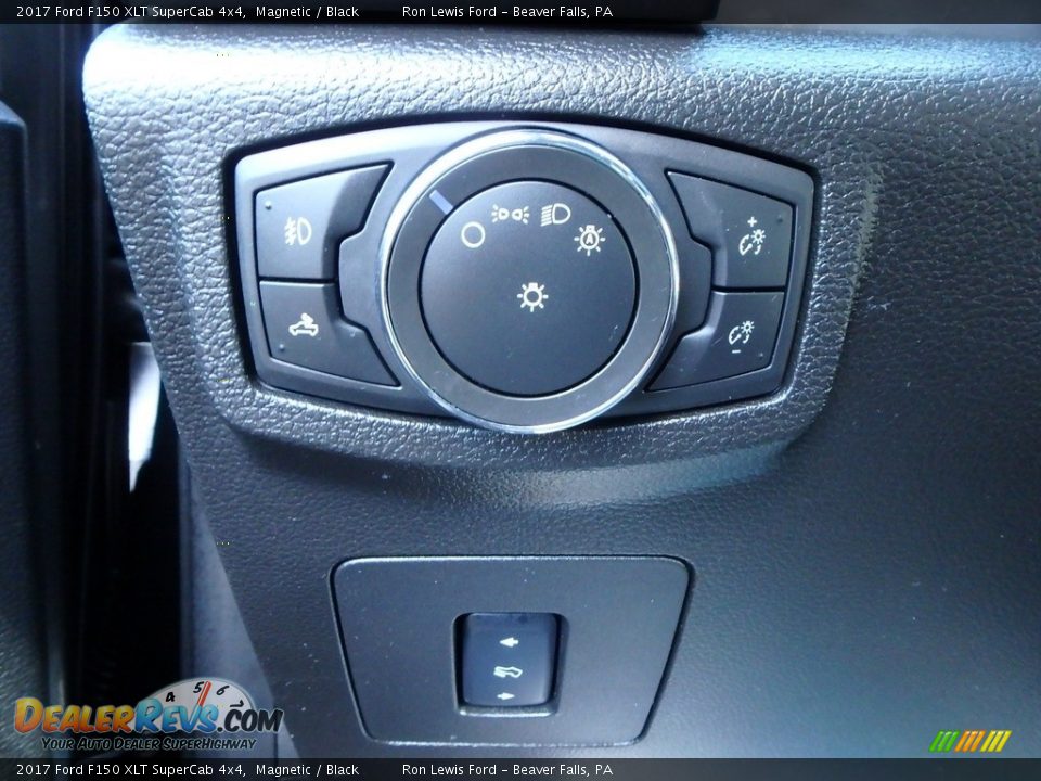 2017 Ford F150 XLT SuperCab 4x4 Magnetic / Black Photo #16
