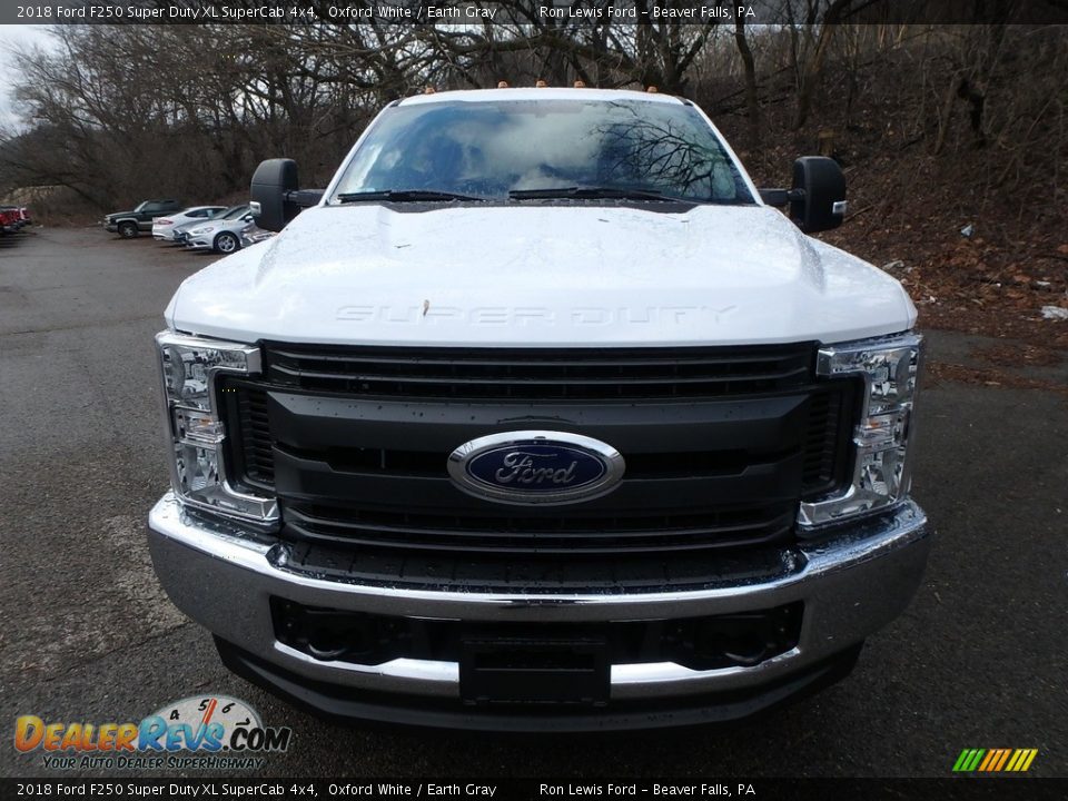 2018 Ford F250 Super Duty XL SuperCab 4x4 Oxford White / Earth Gray Photo #8