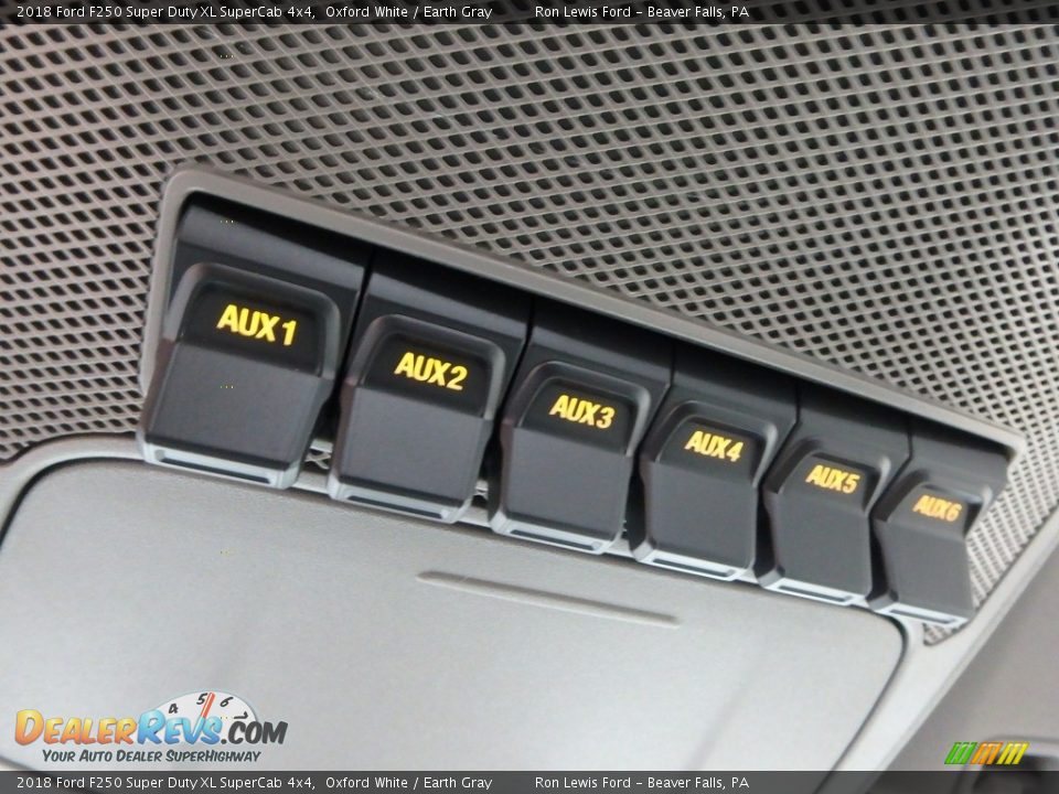 2018 Ford F250 Super Duty XL SuperCab 4x4 Oxford White / Earth Gray Photo #20