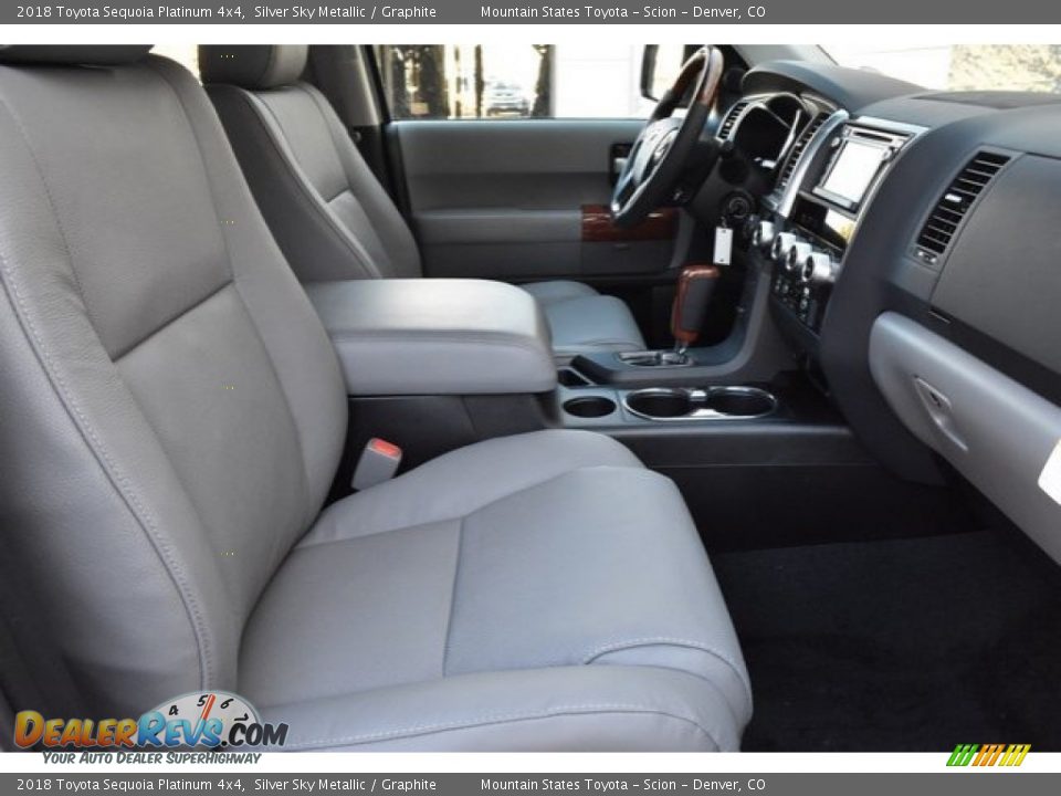 2018 Toyota Sequoia Platinum 4x4 Silver Sky Metallic / Graphite Photo #12